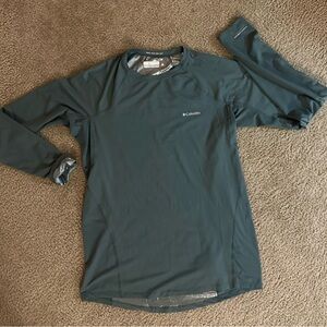 XL Columbia Omni-tech Grey Longsleeve Shirt